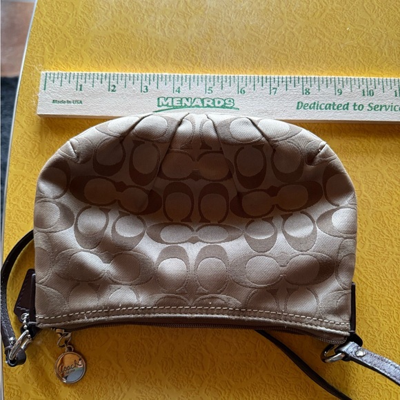 Coach Tan and Brown Shoulder Bag - Picture 2 of 4